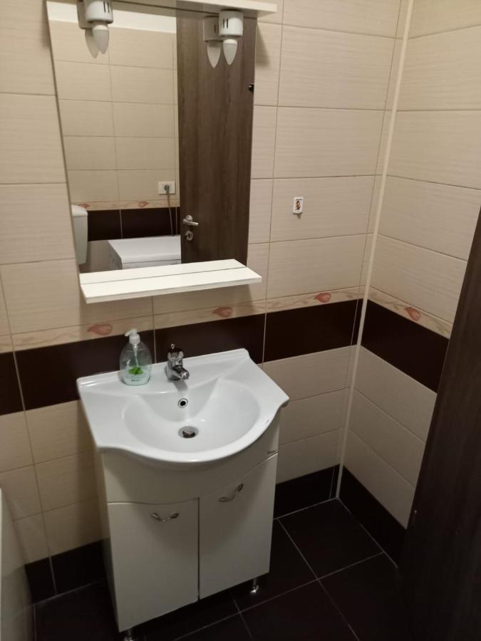 Apartament 2 Camere Chiajna Esterno foto