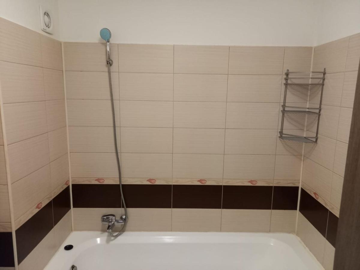 Apartament 2 Camere Chiajna Esterno foto