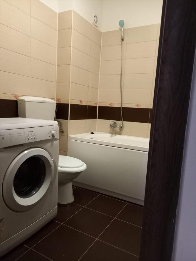 Apartament 2 Camere Chiajna Esterno foto