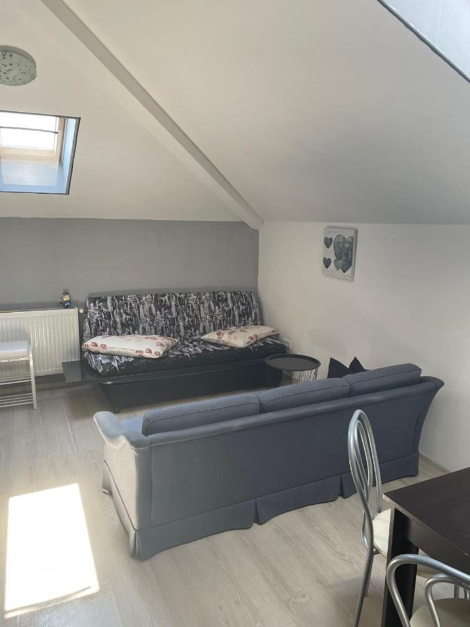 Apartament 2 Camere Chiajna Esterno foto